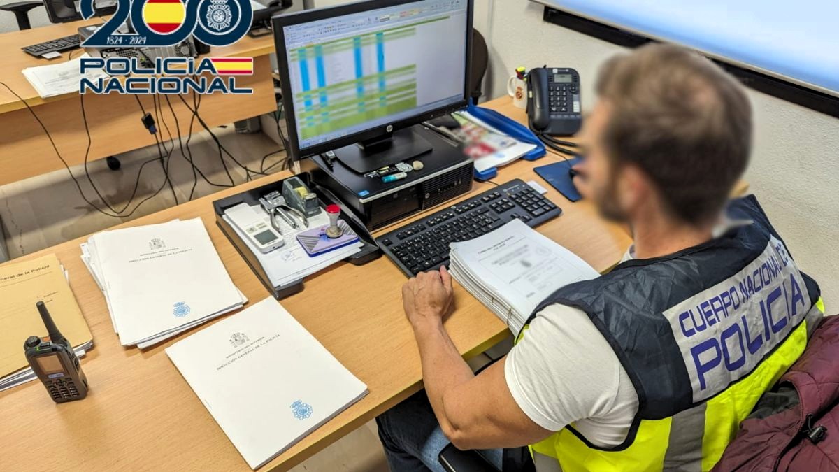 Detenido por intentar robar casi 20.000 euros de una máquina tragaperras