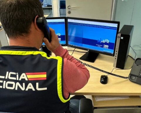 La Policía lanza una campaña informativa con consejos para prevenir estafas y robos en vacaciones