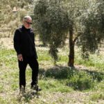El famoso fotógrafo Spencer Tunick busca personas que se desnuden en Granada para una obra artística