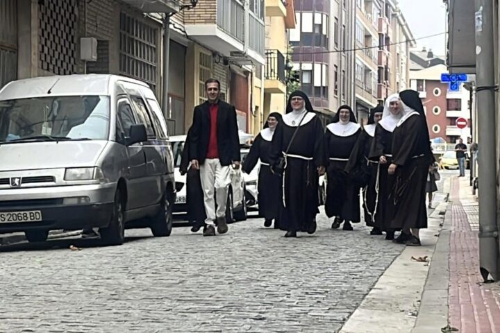 La justicia ordena el desahucio de las monjas de Belorado del convento que ocupan