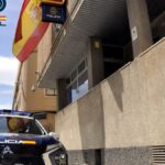 Si una mujer joven se le acerca y le da un abrazo cariñoso compruebe si le falta su cartera o el reloj