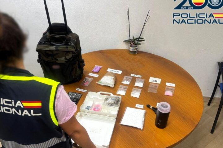 Vendían drogas sintéticas por la calle con un carrito como se fuesen chuches o helados