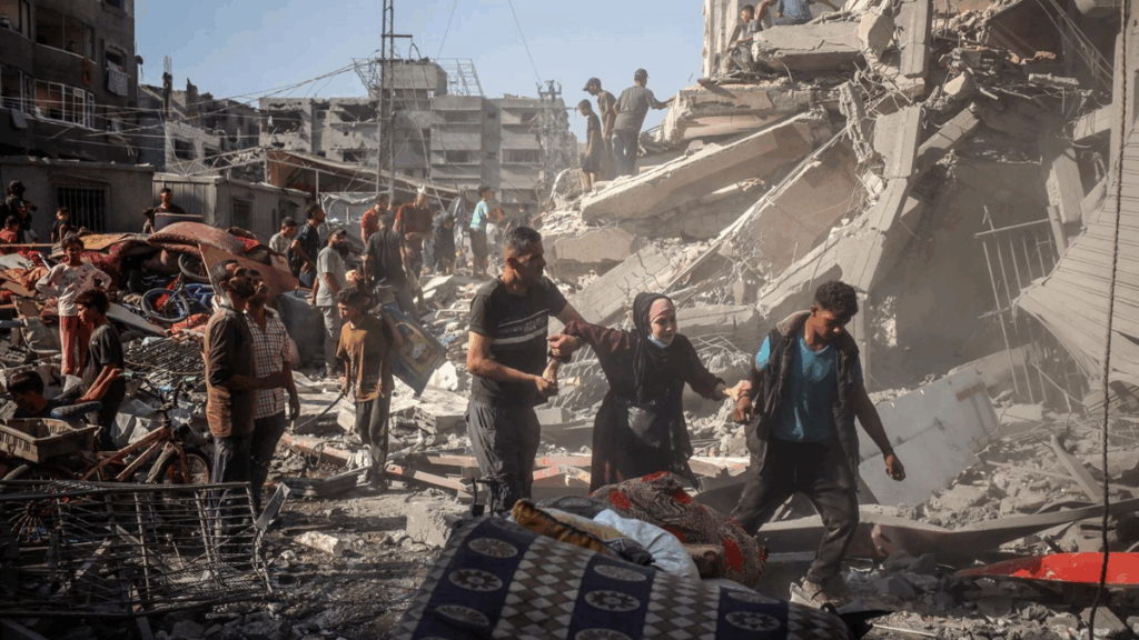La brutal ofensiva sobre Gaza deja un reguero de destrucción y muerte y el éxodo de millones de personas que no tienen dónde ir