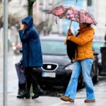 Lluvias, tormentas y oleaje activan este martes las alertas en 14 provincias, cinco de ellas con aviso naranja