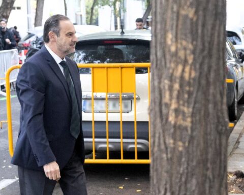 El Supremo mantiene en libertad a Ábalos aunque la Fiscalía reconoce que hay riesgo de fuga y los indicios criminales se han agravado