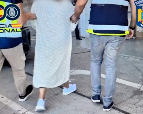 Doce detenidos al desmantelar una organización criminal que se movía por toda España con el 'abrazo cariñoso'