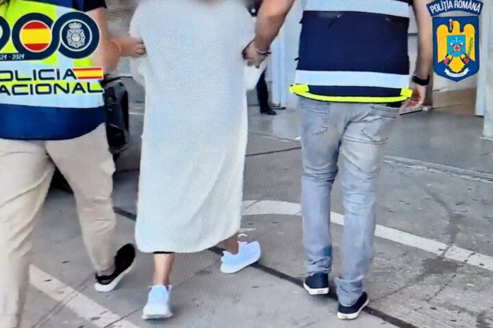 Doce detenidos al desmantelar una organización criminal que se movía por toda España con el 'abrazo cariñoso'