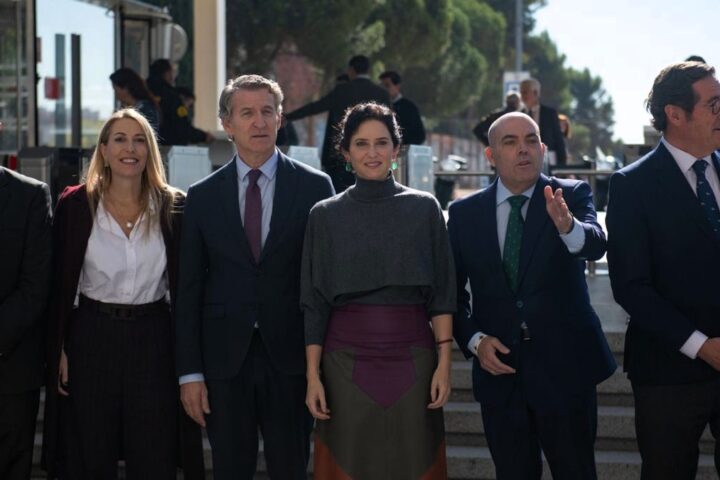 Feijóo desvela su plan para los autónomos: tarifa cero el primer año, eximir del IVA si ganan hasta 85.000 y menos burocracia