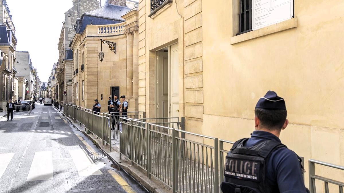 Detenida en Barcelona la sospechosa de otro robo en un museo de París de donde se llevó oro por valor de 1,5 millones