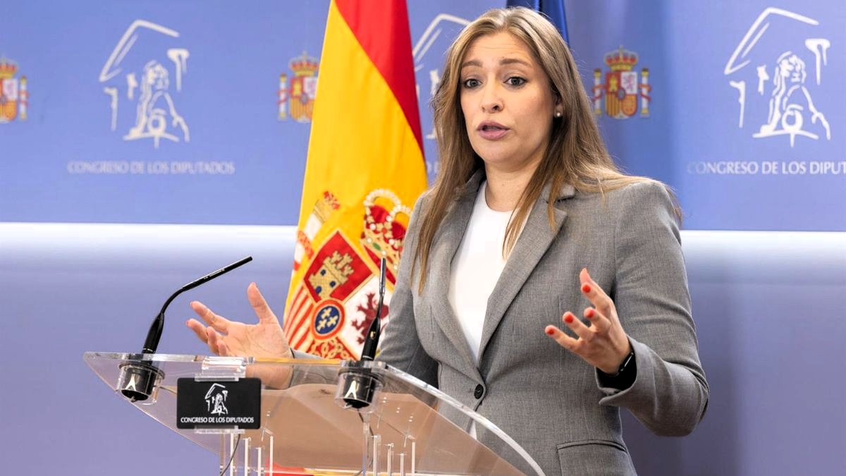 El PP exige que el Gobierno explique en el Congreso los pagos en metálico del PSOE y cree que Hacienda debería investigarlo