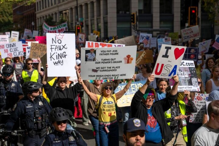 Millones de manifestantes protestan contra la dictadura de Trump en las principales ciudades de EE UU
