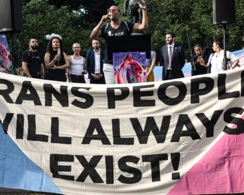 El Supremo de EE UU permite a Trump borrar la identidad de género de los pasaportes