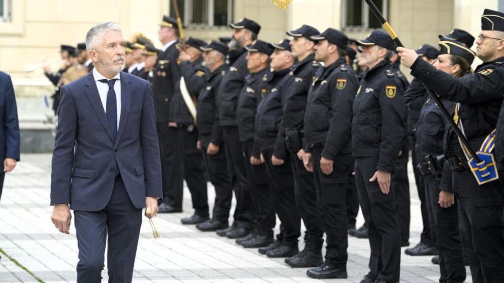 Policías piden la dimisión de Marlaska y ser profesión de riesgo tras los tiroteos en Isla Mayor (Sevilla) y Toledo