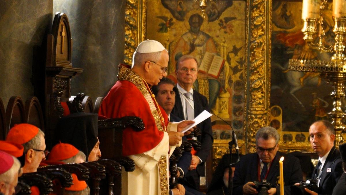 El Papa visita la Catedral Armenia Apostólica en el último día de su viaje a Turquía antes de partir hacia el Líbano