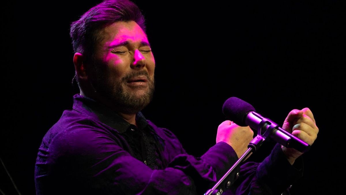 Miguel Poveda presenta su nuevo disco navideño, 'El Árbol de la Alegría': "Más que un disco de villancicos"