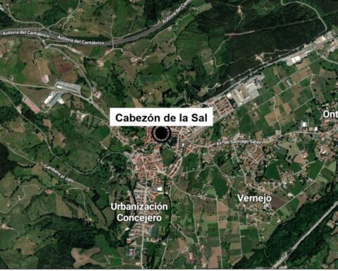 Mueren tres jóvenes al salirse de la carretera el vehículo en el que iban en un municipio cántabro