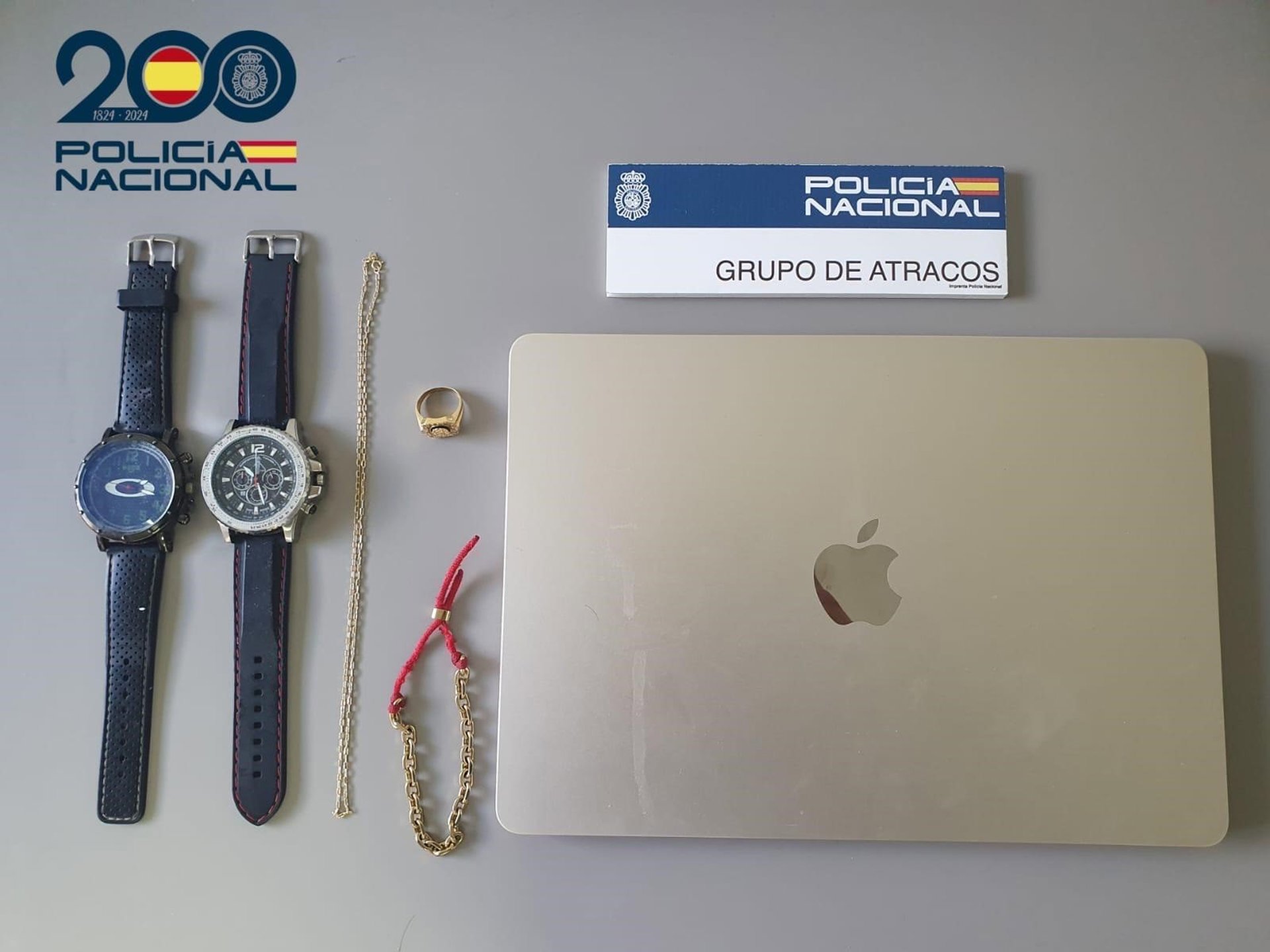 Detenidos tres hombres por robar en una vivienda y agredir a quienes estaban en el interior