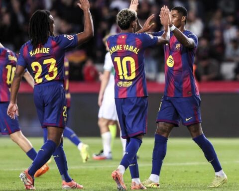 El Barça acierta más que el Elche para no perder ritmo en laLiga