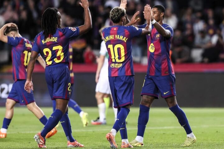 El Barça acierta más que el Elche para no perder ritmo en laLiga