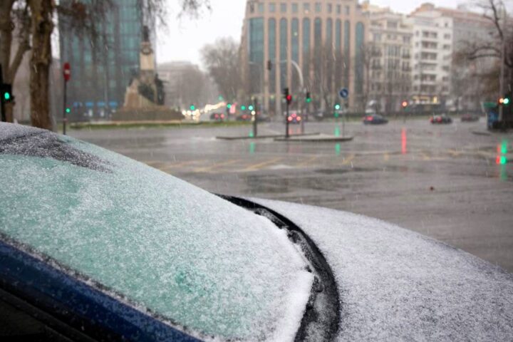 Frío, viento y oleaje activan hoy los avisos en cinco provincias, con temperaturas mínimas de hasta -3ºC