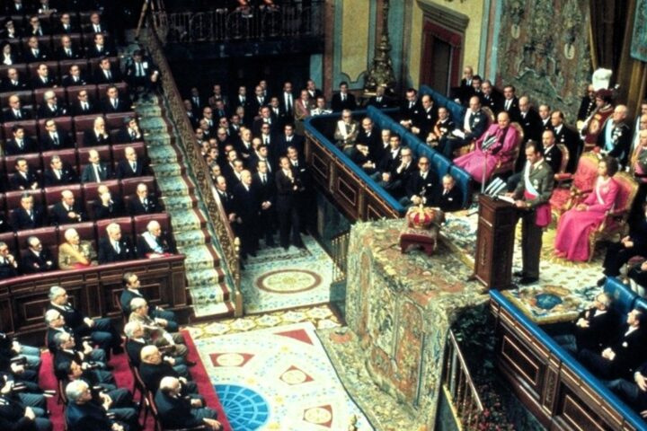 50 años de la proclamación de Juan Carlos I en las Cortes de Franco que devolvió la monarquía a España