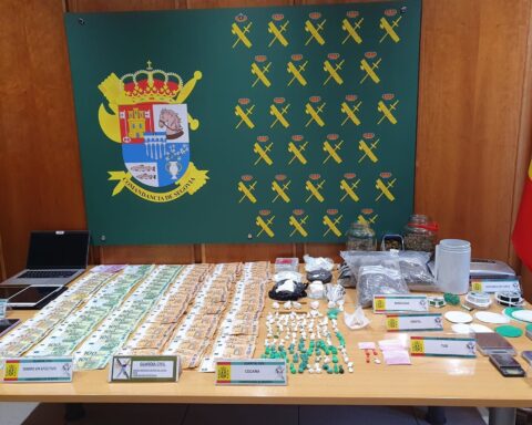 Ocho detenidos, dos de ellos guardias civiles, por tráfico de drogas en Madrid, Segovia y Ávila
