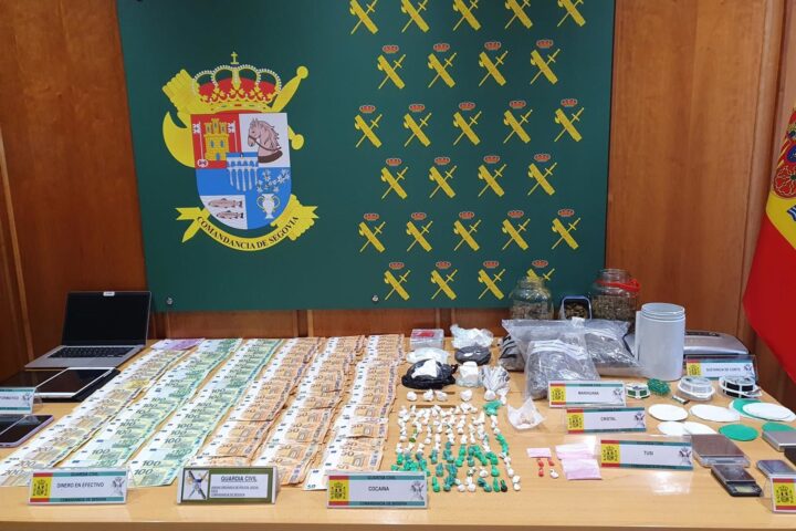 Ocho detenidos, dos de ellos guardias civiles, por tráfico de drogas en Madrid, Segovia y Ávila