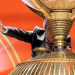 ¿Sabe lo que tiene que hacer si le toca el premio de la Lotería y lleva el décimo compartido? Pues es muy importante tenerlo en cuenta