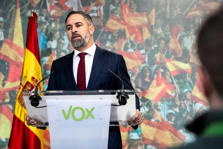 Abascal despide 2025 con críticas al Gobierno por las "fechorías, abusos y miserias" que los españoles han padecido y por sus "acciones mafiosas"