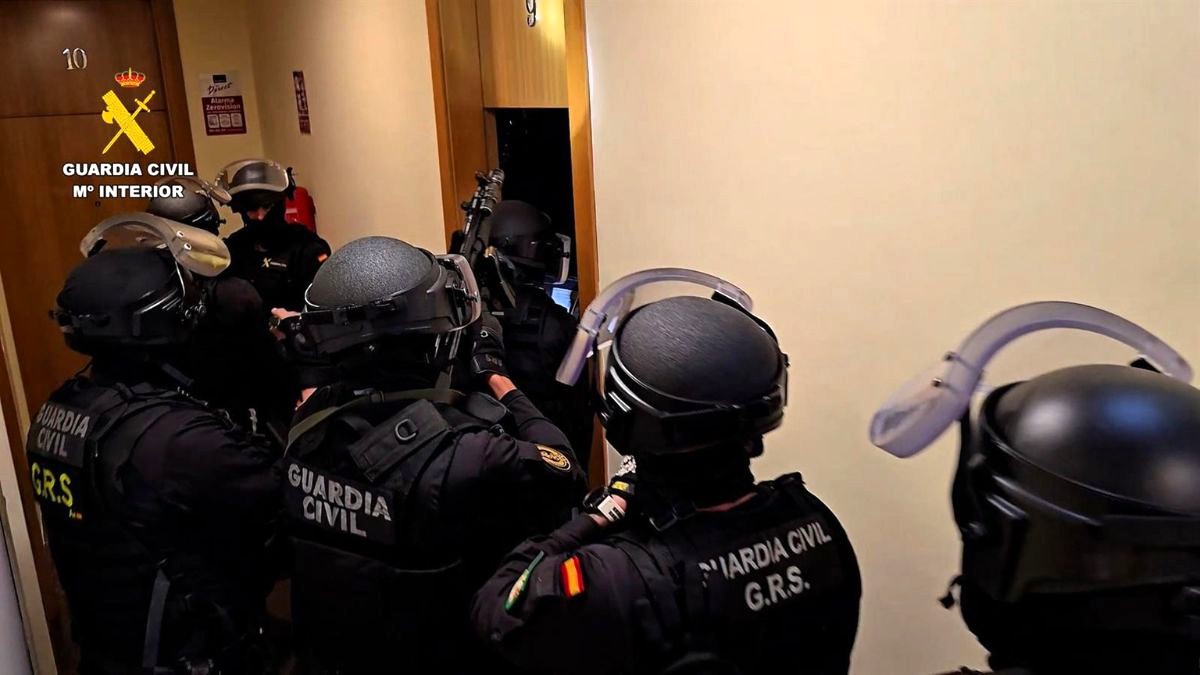 Desarticulada una red dedicada a la modificación y tráfico de armas de fuego en Sevilla y Tenerife