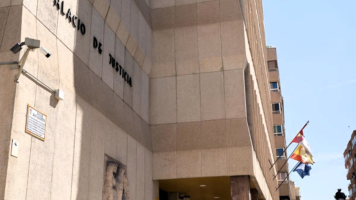 Condenada a prisión permanente revisable una mujer acusada de asesinar a su bebé