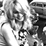 Ha sido reconocida por haber sido icono de la moda y símbolo sexual además de activista de derechos de los animales