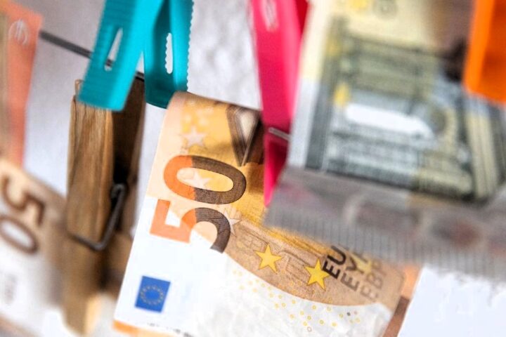 La deuda pública española aumenta cada día en unos 164 millones