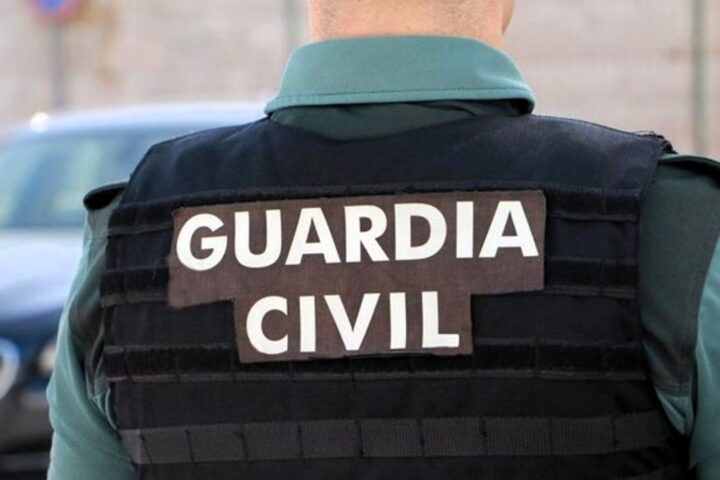 Investigan la muerte violenta de un niño de cuatro años cuya madre y otro varón han sido detenidos