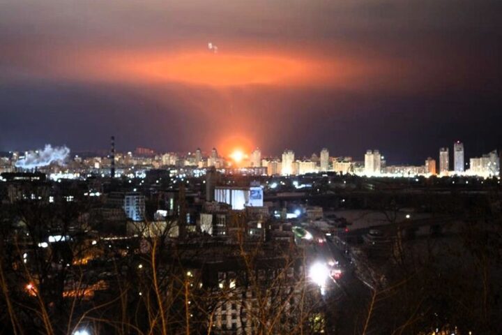 Rusia ataca sin piedad Kiev para 'saludar' la reunión de este domingo entre Zelenski y Trump en Florida