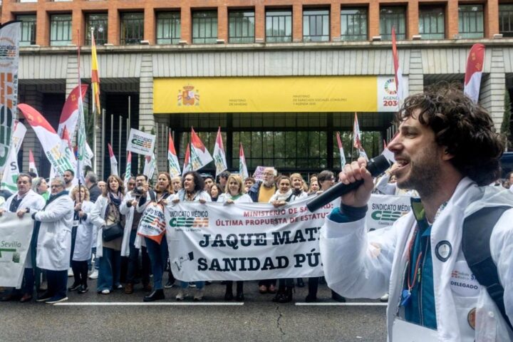 Los médicos convocan cuatro jornadas de huelga la próxima semana para reclamar condiciones de trabajo dignas