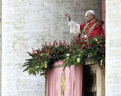 El Papa León XIV envía tres camiones con ayuda humanitaria a Ucrania