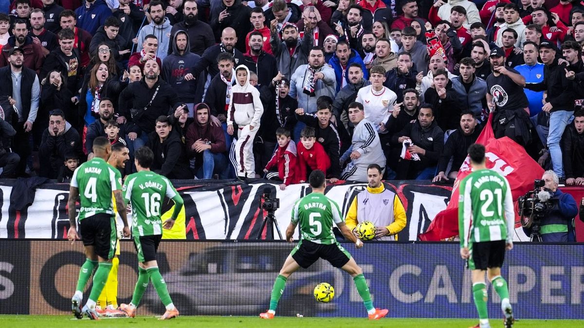 Disciplina impone el cierre parcial del Sánchez-Pizjuán durante tres partidos tras los incidentes del derbi