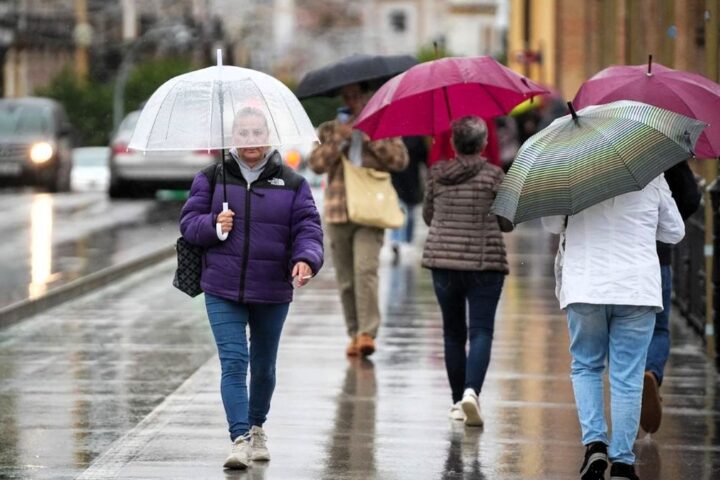 La borrasca Emilia dejará lluvias en gran parte de España este lunes, que serán más intensas en el Levante y el sureste