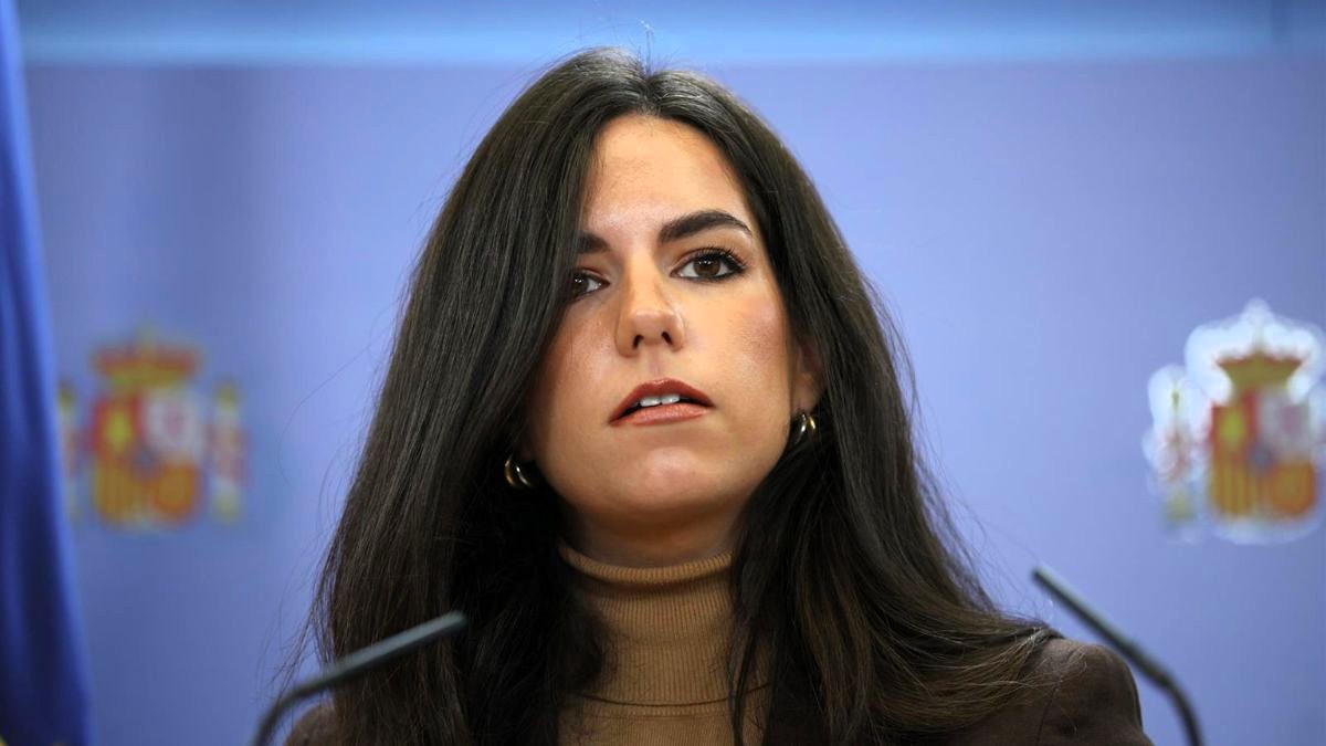 Vox llama "degenerados, criminales y ladrones" a los de PSOE y tacha la oposición de Feijóo de "insulto o broma"