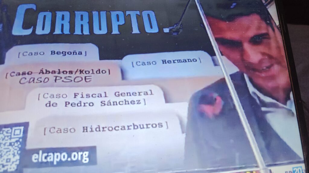 La lona sobre Sánchez